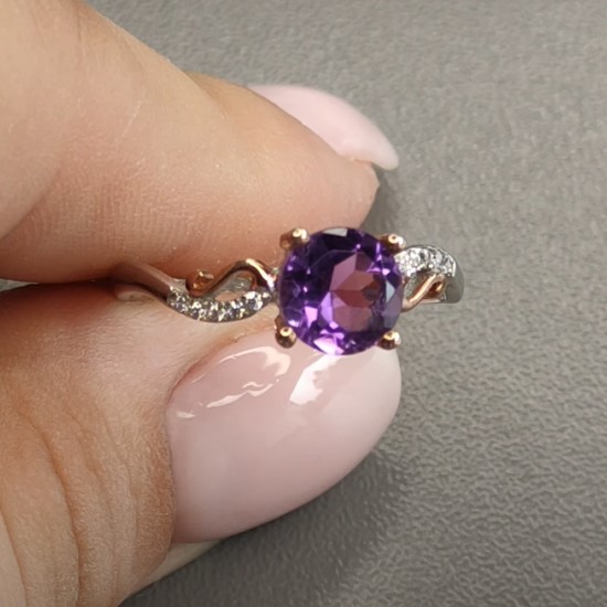 Кольцо 'Лика' с аметистом и фианитами, позолота