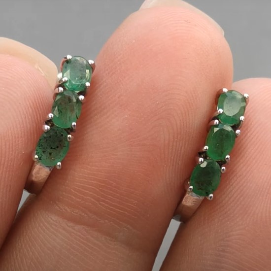 Серьги 'Тройка' с изумрудами