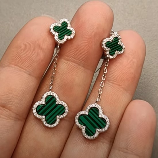 Серьги 'Клевер' с пресс малахитом и фианитами, родий